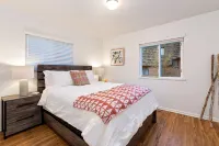 Urban Oasis Near Old Town & Pvh – Dog Friendly!
