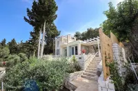 Apeiron I Villa - Instaworthy Views Ace Location Hotels near Pythias Gallery