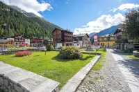 Monterosa Cozy Apartment 200m from Ski - Happy Rentals - Balcony