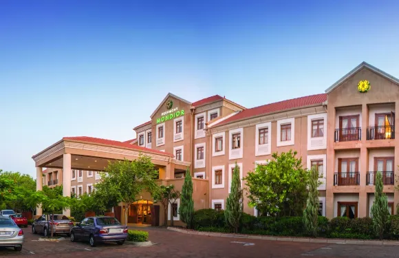 哈博羅內皮爾蒙特蒙迪爾酒店