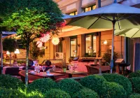 Central Plaza - Breakfast