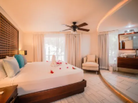 Paradise Beach Hotel Hotels in West Bay
