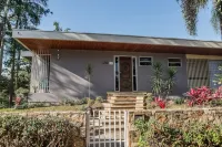 Loft moderno com AC na Praça Pôr do Sol Hotéis em Alto de Pinheiros