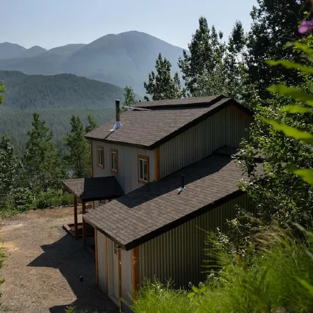 Mountain House Amazing view of Matanuska Peak