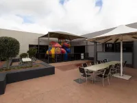 Young Federation Motor Inn and Services Club Hotels in Young
