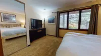 Gas Grill, Fireplace and Outdoor Pool - Spacious Cozy Haven
