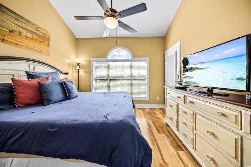 Spacious Condo with Golf Course and Pond Views - Charming Retreat Hotels in Horry County