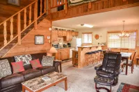 Spacious Living Area and High Speed Wifi - Charming Southwestern Escape