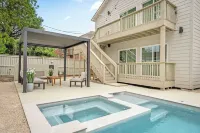 90°F Pool & Hot Spa • Gated  4 Pkg • All Ensuite • Sleeps 17