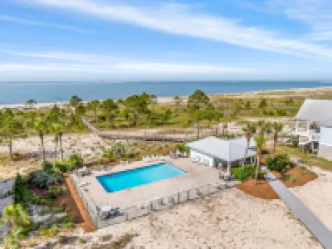 Gulf-View Luxury Beach House with Pool - Stunning Coastal Retreat