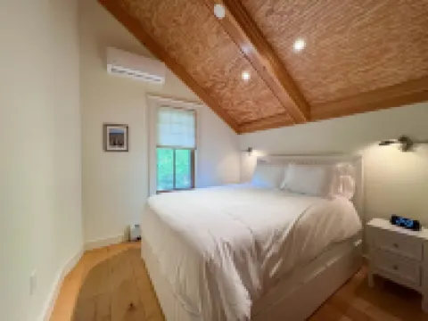 Stunning Mountain Views and Cozy Patio - Charming Alpine Retreat