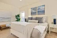 Sweeping Bay and Ocean Views - Stunning Coastal Retreat Hotels in Bay City