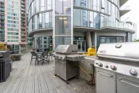 Mesmerizing City Views and Modern Amenities - Chic Urban Oasis