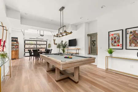 Nature Retreat with Fire Pit and Game Room - Luxurious Escape