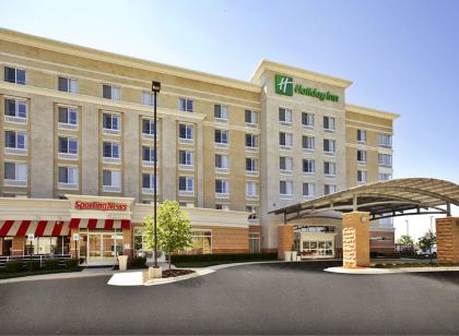 Holiday Inn Detroit Metro Airport