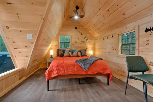A-Frame Retreat with Inviting Hot Tub Hotels in Oxford