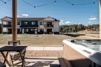 Private Patio with Hot Tub and Mountain Access - Stunning Retreat Hotels in Grand County