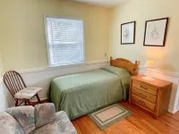 Spacious Kitchen and Screened Porch - Tranquil Family Retreat Hotel a Ocracoke