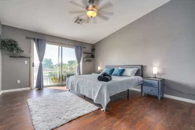 Themed Rooms, Outdoor Kitchen and Scenic Views - Charming Family Retreat