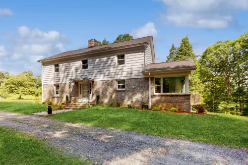 Fieldcrest Hotels in Transylvania County