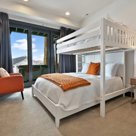 Free Mountain Bikes! on Canyons Golf Course with Hot Tub, Multiple Balconies and BBQ Grill