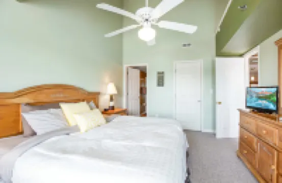 Scenic Deck and Gated Seasonal Pool - Amazing Lake Retreat