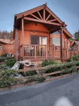 Private Hot Tub and Modern Decor - Charming Coastal Retreat Hotels in Smith River
