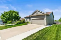 Spacious Ranch 4BR, 3fullBA in Elkhorn, West Omaha, Game Room, Near Splash pad