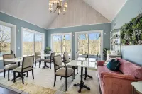 The Morris Estate - 4-Star
