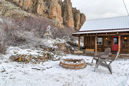 Remodeled Cabin In South Fork w/Free WiFi/Furnished Patio/Private Washer/Dryer