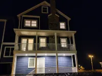 Clean-Cozy-Comfy. Steps to the Ocean in Salisbury Beach! Hotels in Salisbury