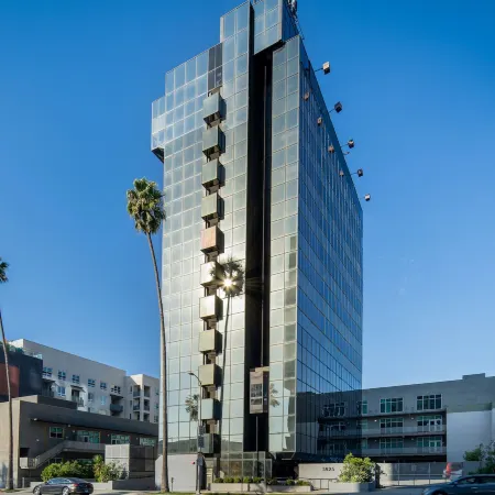 Kasa Sunset Los Angeles Отели рядом с достопримечательностью «Киностудия Paramount»