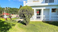 Attalia Villa 5-Bed in Runaway Bay Near Ocho Rios Hotel di Runaway Bay