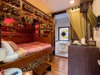 Songkhla Tae Raek Antique Hotel Hotels near Laem Samila