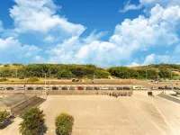 Bright Coastal Stay in Bredene