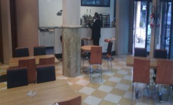 Le Cristal Hotel