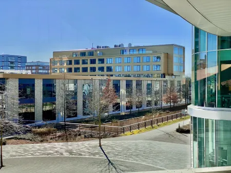 Fletcher Hotel-Restaurant ByZoo Emmen Отели в г. Witteveen