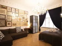 7th Heaven Vienna Center Apartments Hotels near Spittelberg