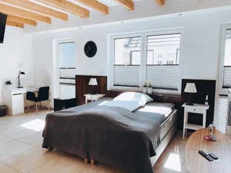 Fachwerk Hotel Wuppertal Отели рядом с достопримечательностью «Тоеллетурм»