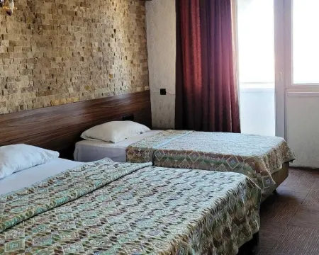 ヘラ シティ ホテル デニズリのホテル