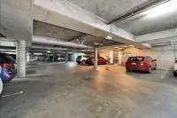 Shelly Bay Resort - parking