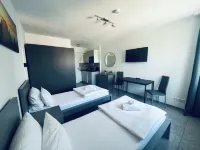 Lipp Apartments