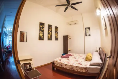 Sojourn Beds & Cafe Các khách sạn ở Thái Bình