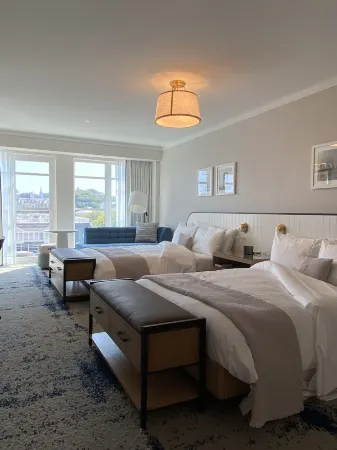 The Brenton Hotel Отели рядом с достопримечательностью «Клифф Уолк»