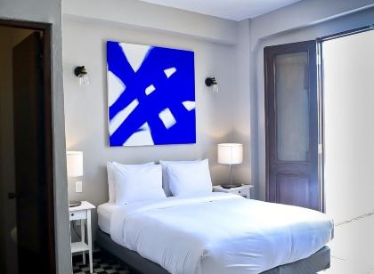 El Colonial Open Bar Adults Only