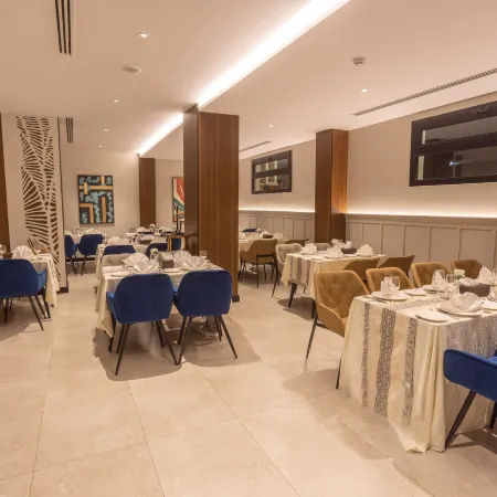 Skyline Hotel & Suite