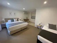 Millthorpe Motel Отели в г. Милторп
