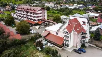 Hotel Eden Hotels in Frumosu