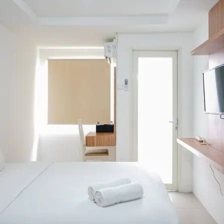 Stylish and Posh Studio Baileys Apartment