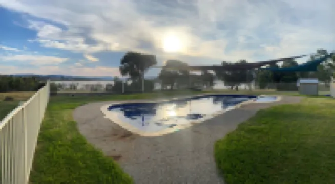 Mansfield Lakeside Caravan Park